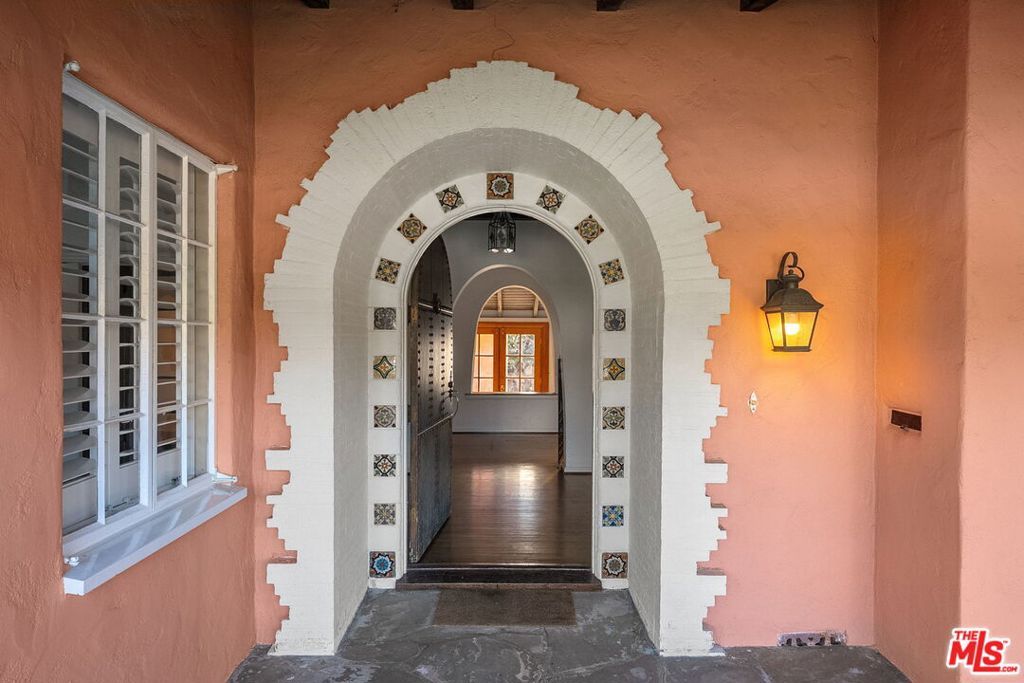 Photo of 14900 Camarosa Drive, Pacific Palisades, CA 90272 (MLS # 26641085)