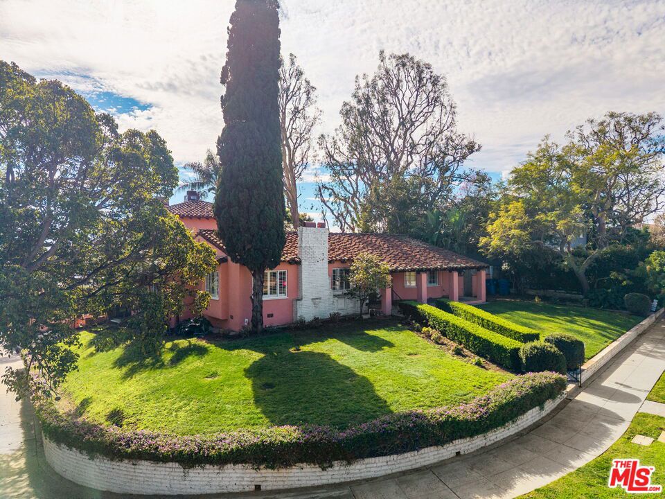 14900 Camarosa Drive, Pacific Palisades CA 90272