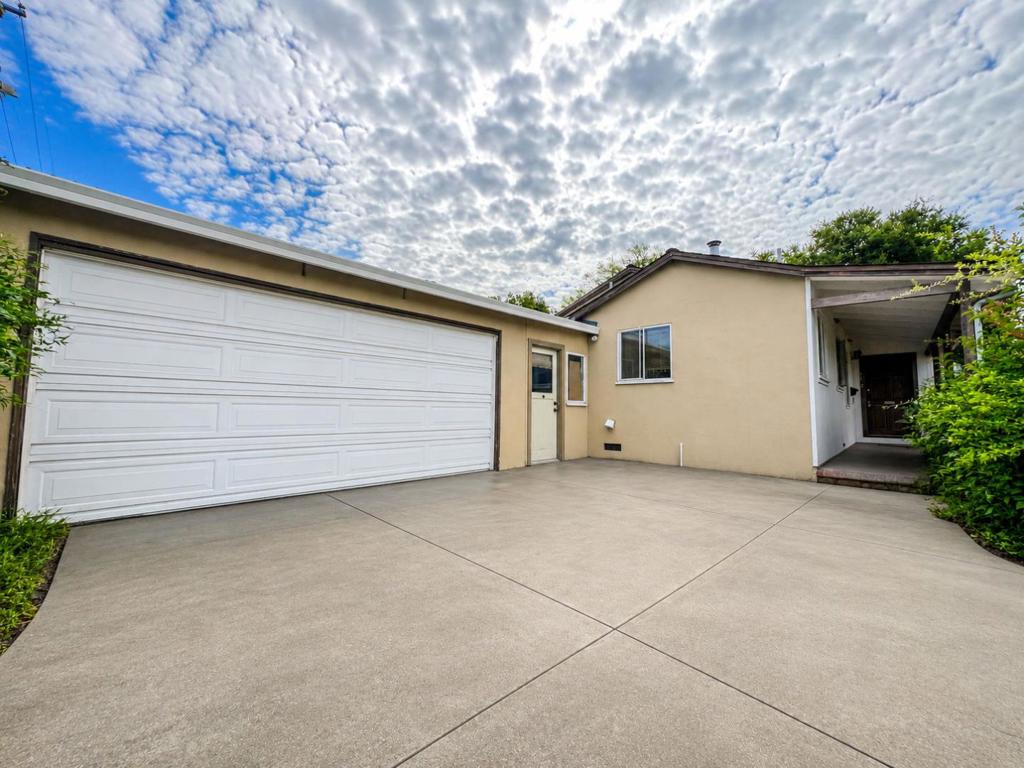 208 Kamson Way
