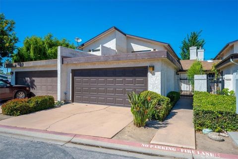 Photo of 903 Queens Ct. Ct, Santa Maria, CA 93454 (MLS # PI26085957)