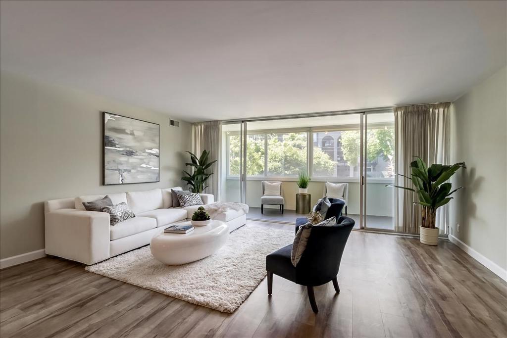ATTENTION DOG OWNERS!!! No more coming home at lunch to let Duke out! And you can go directly from the backyard out to the street for a walk. It's a perfect setup!!! Naturally light and bright 2 bedroom, 1 bathroom corner unit condo at 1267 sf. in prime San Mateo location. Beautifully remodeled kitchen and bath, enclosed patio. Big bedrooms! Two storage spaces. Secure building, 1 garage spot;Ã amenities include pool, cabana, sauna, BBQ area, community vegetable garden. Wonderful location if you want to walk to everything, 23 min walk to downtown Burlingame and 12 to downtown San Mateo, 4 to San Mateo High School, with no busy streets to cross. 4 min drive to 101.