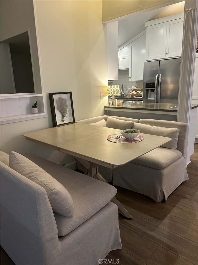 406 .5 Heliotrope Avenue B