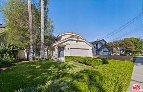 Tiny photo for 4529 Cedros Avenue, Sherman Oaks, CA 91403 (MLS # 26102970)