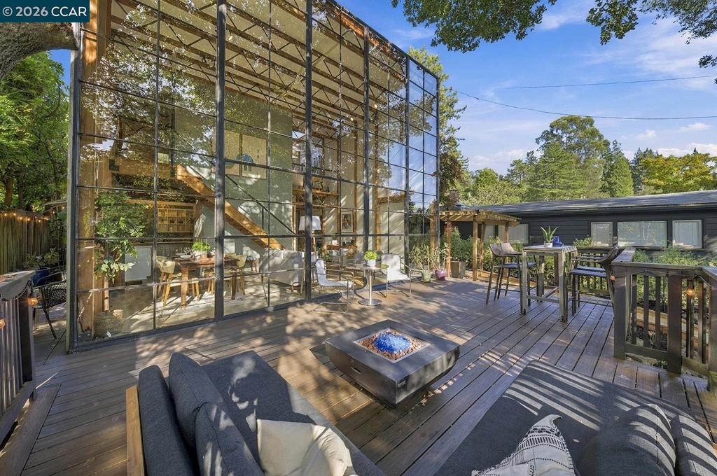 141 Fairlawn Dr