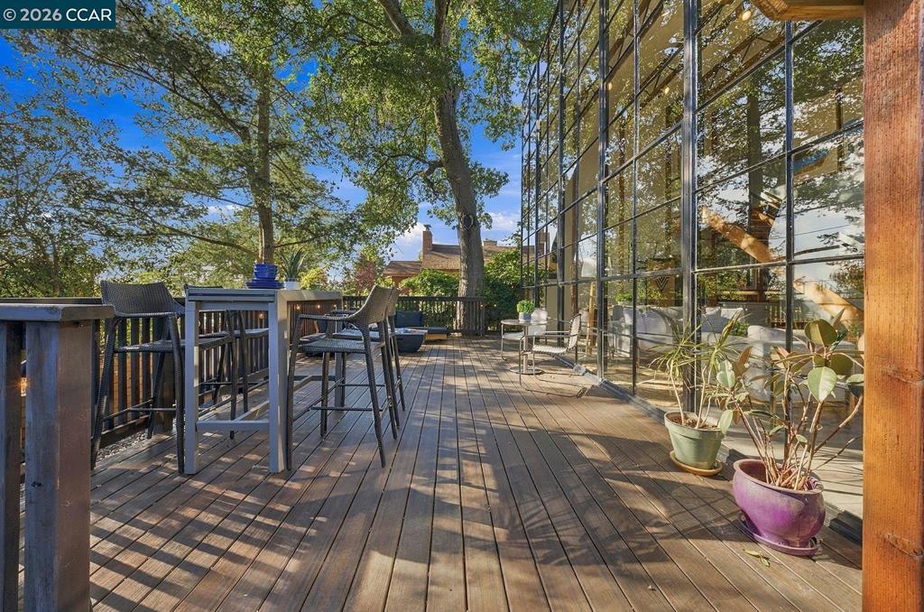 141 Fairlawn Dr