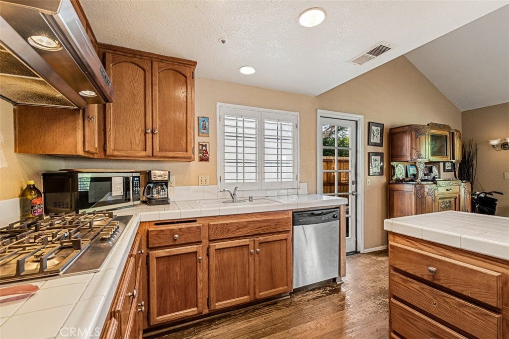 106 Del Gado Road, San Clemente CA 92672 - Photo 10