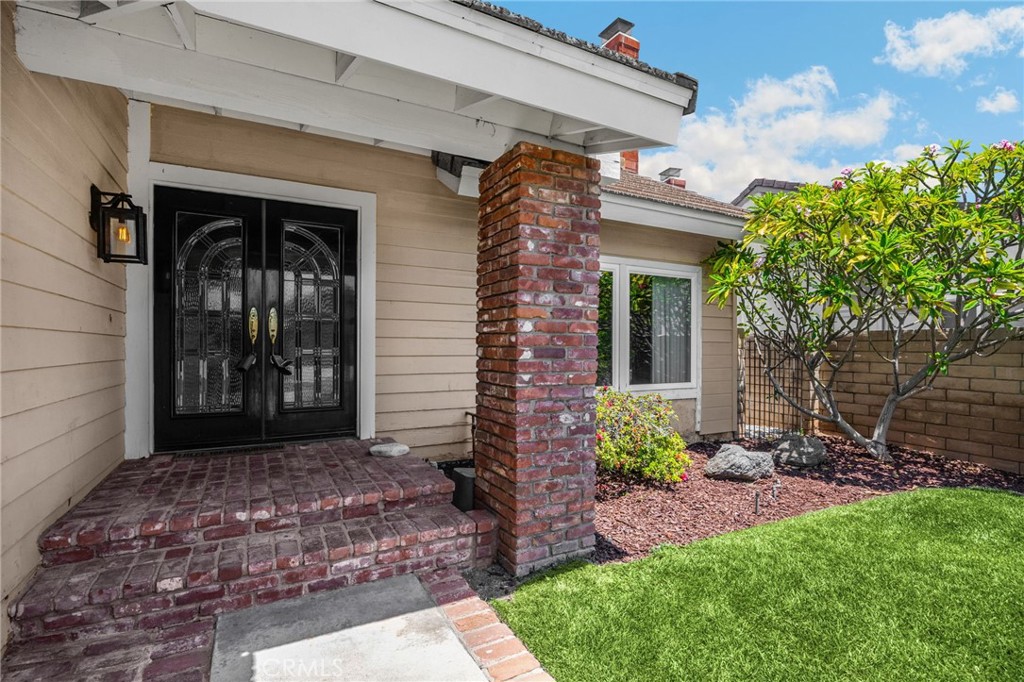 769 Oak Knoll Street