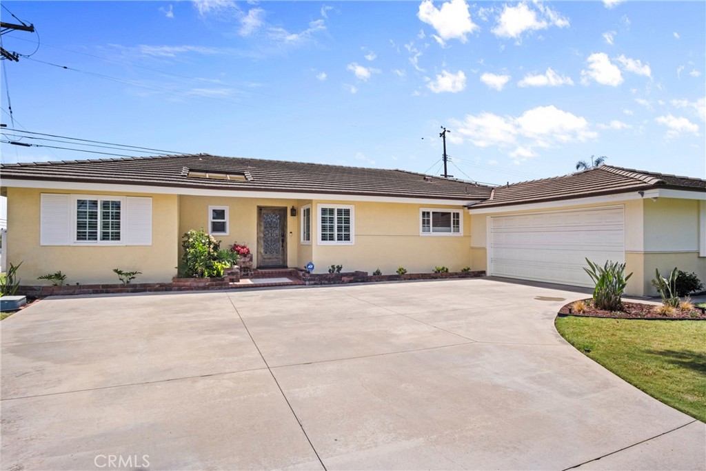17652 Fiesta Way