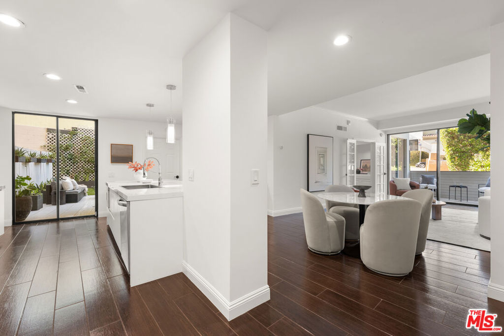 7250 Franklin Avenue 107