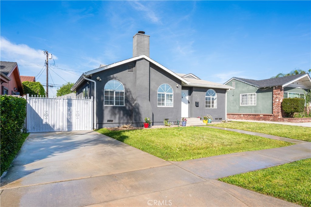 13607 S Menlo Avenue