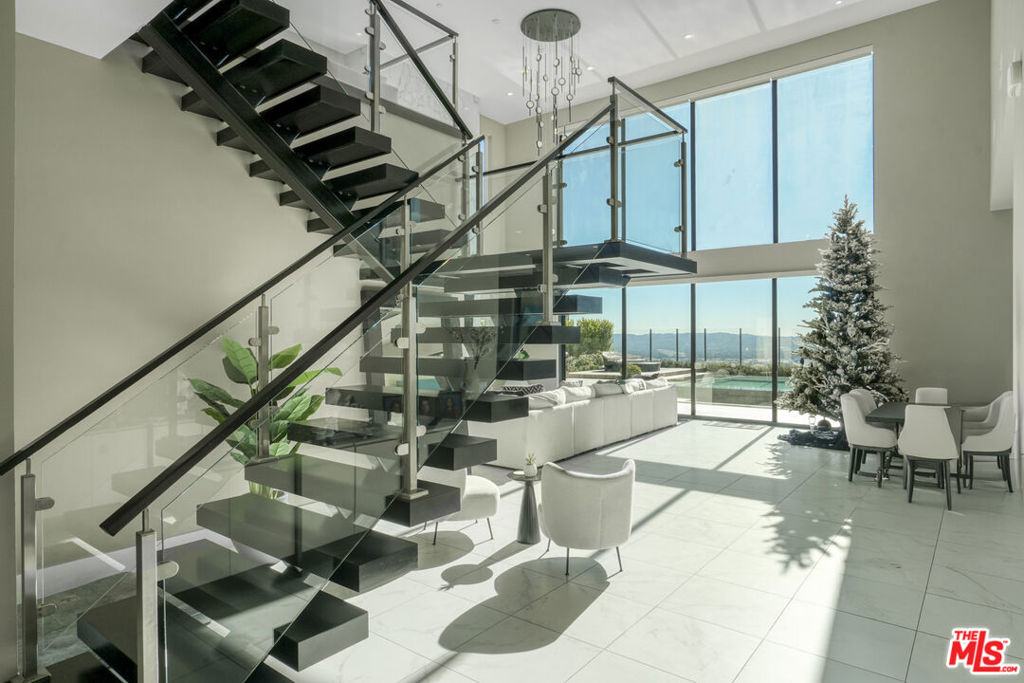 20306 W Willoughby Lane