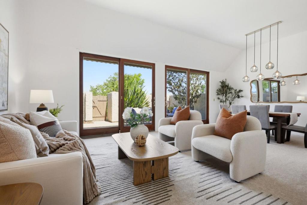 17 Rinconada Circle