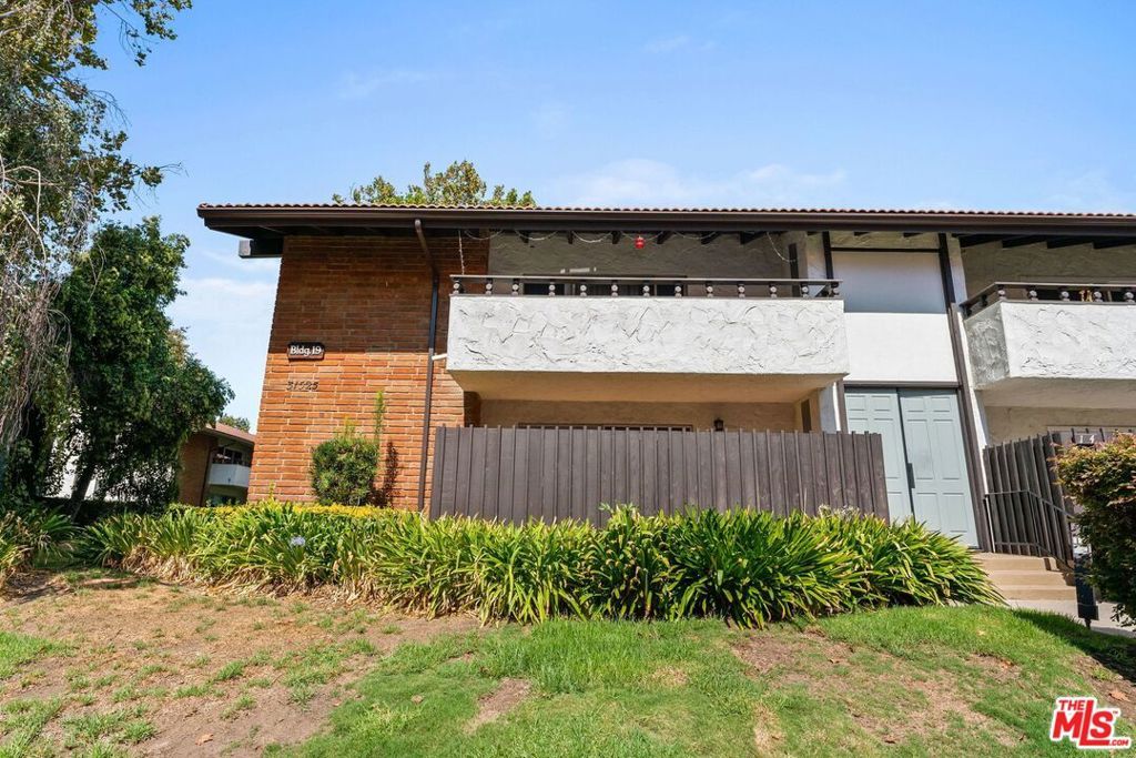 Photo of 31525 Lindero Canyon Road #1, Westlake Village, CA 91361 (MLS # 25600119)