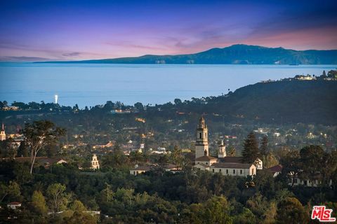 Tiny photo for 2919 Kenmore Place, Santa Barbara, CA 93105 (MLS # 26660319)