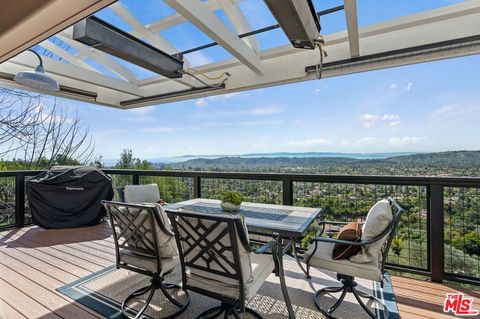 Tiny photo for 2919 Kenmore Place, Santa Barbara, CA 93105 (MLS # 26660319)