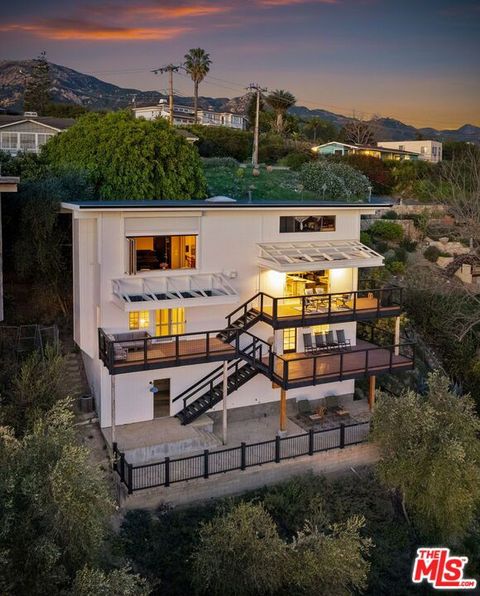 Tiny photo for 2919 Kenmore Place, Santa Barbara, CA 93105 (MLS # 26660319)