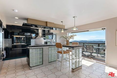 Tiny photo for 2919 Kenmore Place, Santa Barbara, CA 93105 (MLS # 26660319)