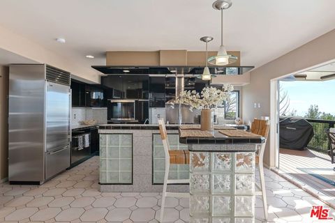 Tiny photo for 2919 Kenmore Place, Santa Barbara, CA 93105 (MLS # 26660319)