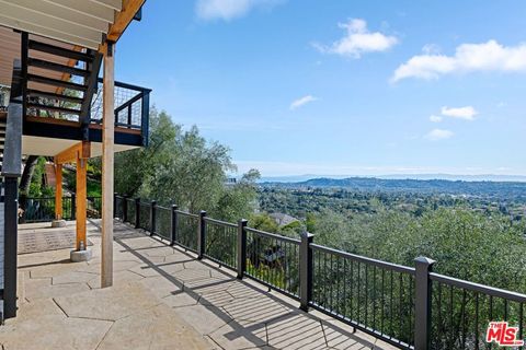 Tiny photo for 2919 Kenmore Place, Santa Barbara, CA 93105 (MLS # 26660319)