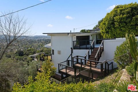 Tiny photo for 2919 Kenmore Place, Santa Barbara, CA 93105 (MLS # 26660319)