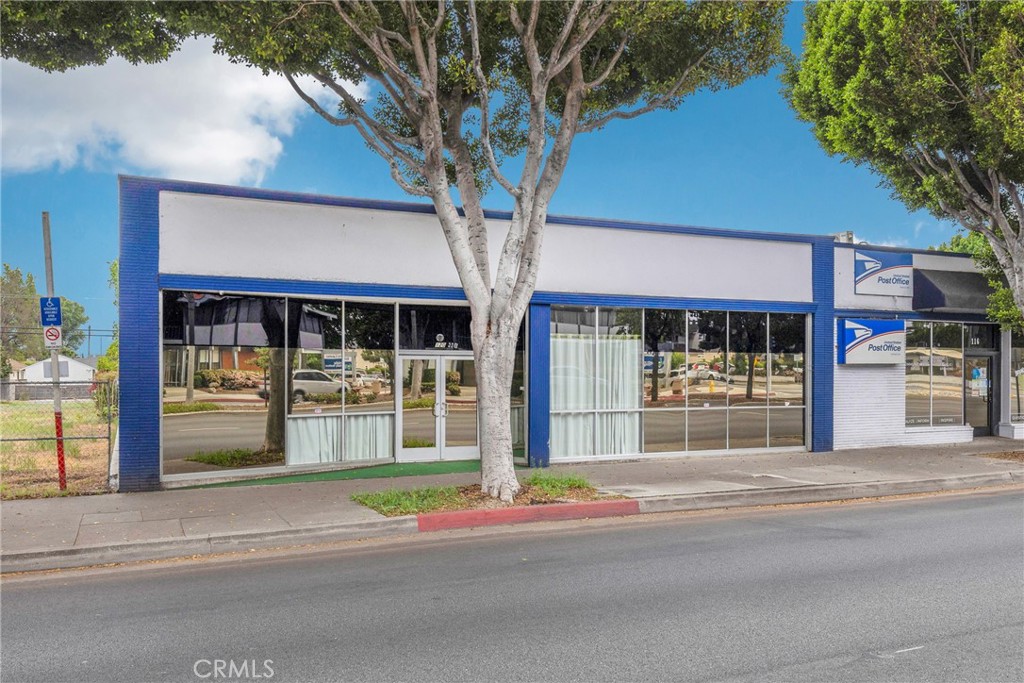 118 E Live Oak Avenue