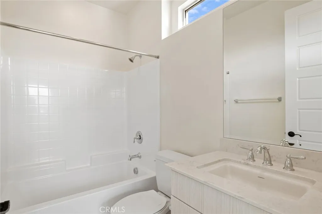 Irvine, California 92618, United States, 3 Bedrooms Bedrooms, ,4 BathroomsBathrooms,Residential,Active,226948