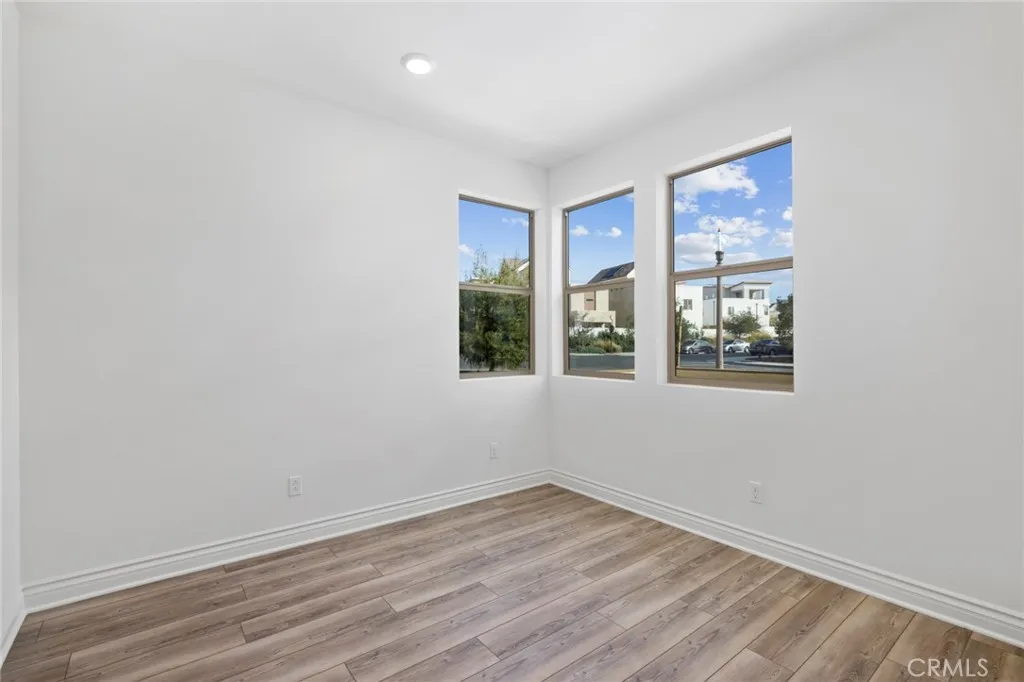 Irvine, California 92618, United States, 3 Bedrooms Bedrooms, ,4 BathroomsBathrooms,Residential,Active,226948