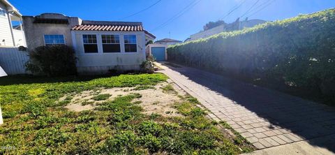 Tiny photo for 330 S Seaward Avenue, Ventura, CA 93003 (MLS # V1-33886)