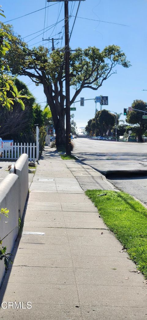Tiny photo for 330 S Seaward Avenue, Ventura, CA 93003 (MLS # V1-33886)