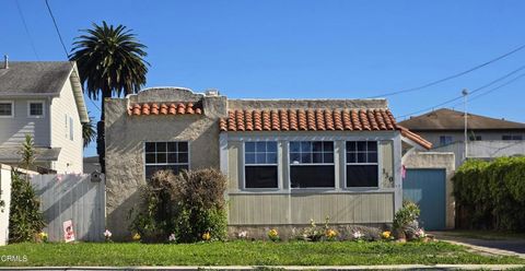 Photo of 330 S Seaward Avenue, Ventura, CA 93003 (MLS # V1-33886)