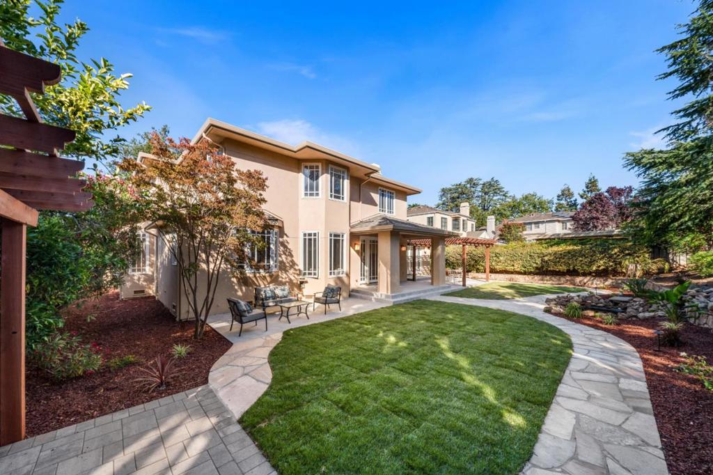 23666 Black Oak Way