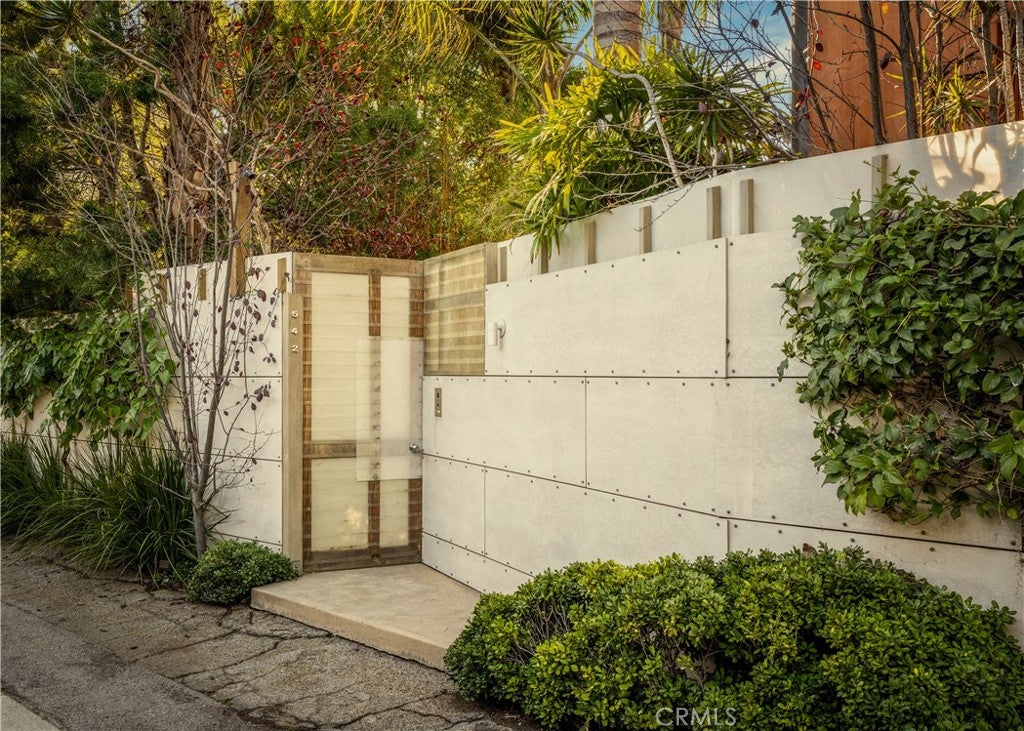 542 Altair Place