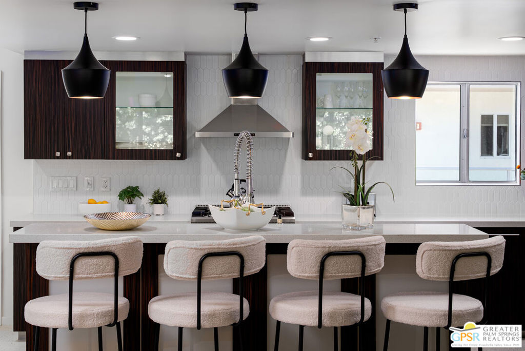 588 E San Lorenzo Road 206