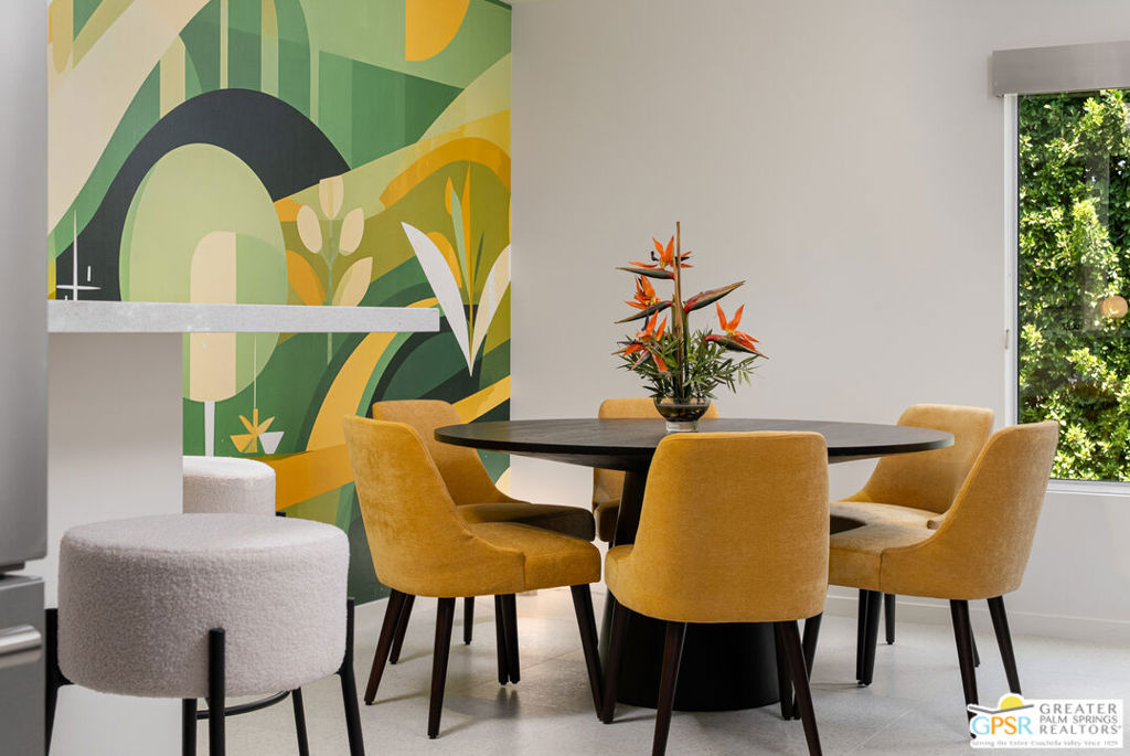 588 E San Lorenzo Road 206