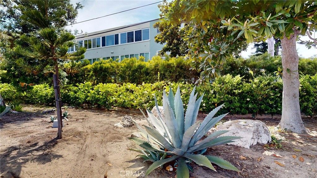 listing image 130728018723754309043