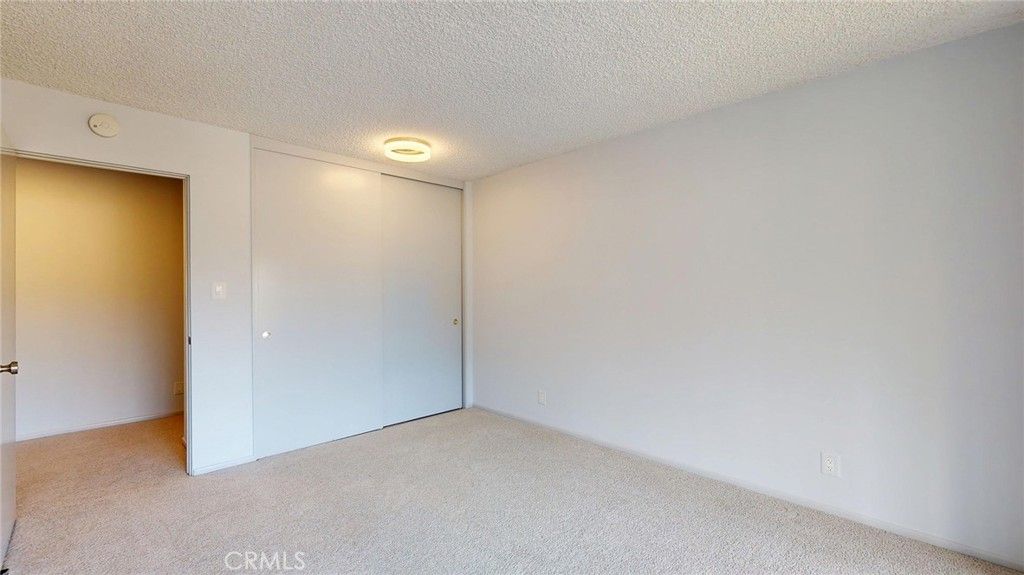 listing image 130724386322091002800