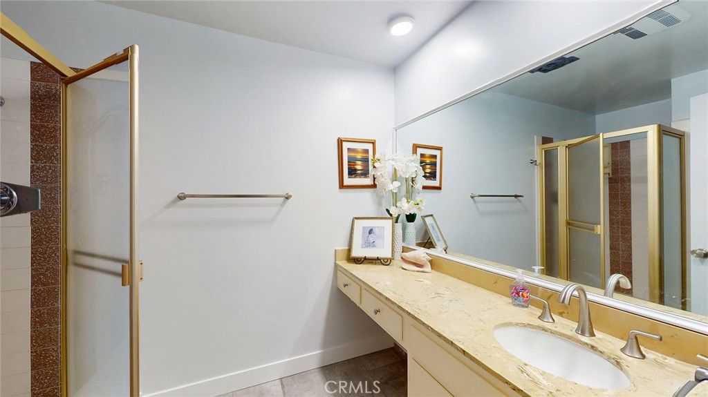 listing image 130727208879645031068