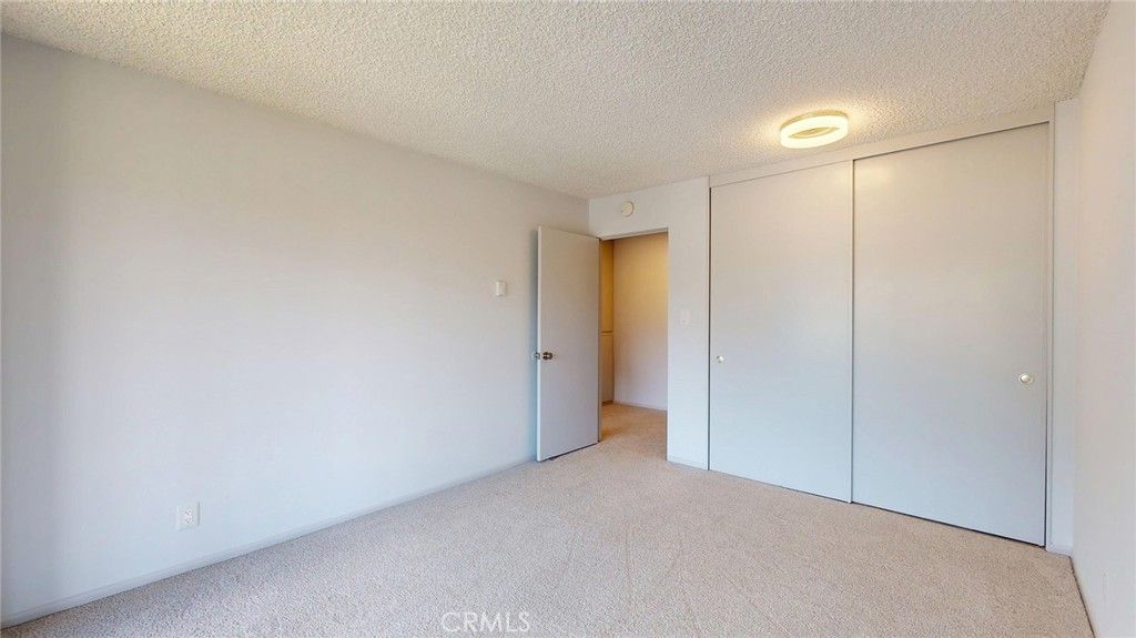 listing image 130725507443004081782