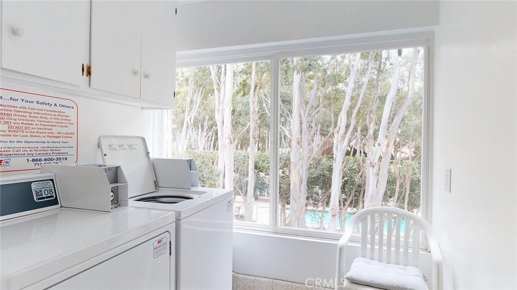 listing image 130726904261522812558