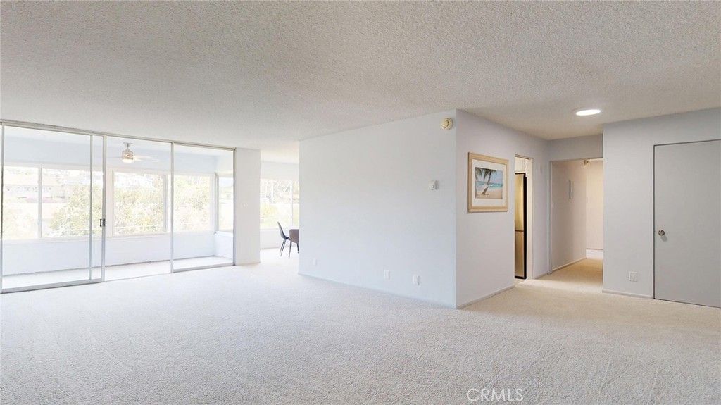 listing image 130727819273846922206