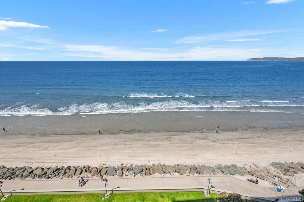 1760 Avenida del Mundo #805