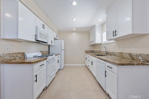 1271 E 7th Street Long Beach CA 90813