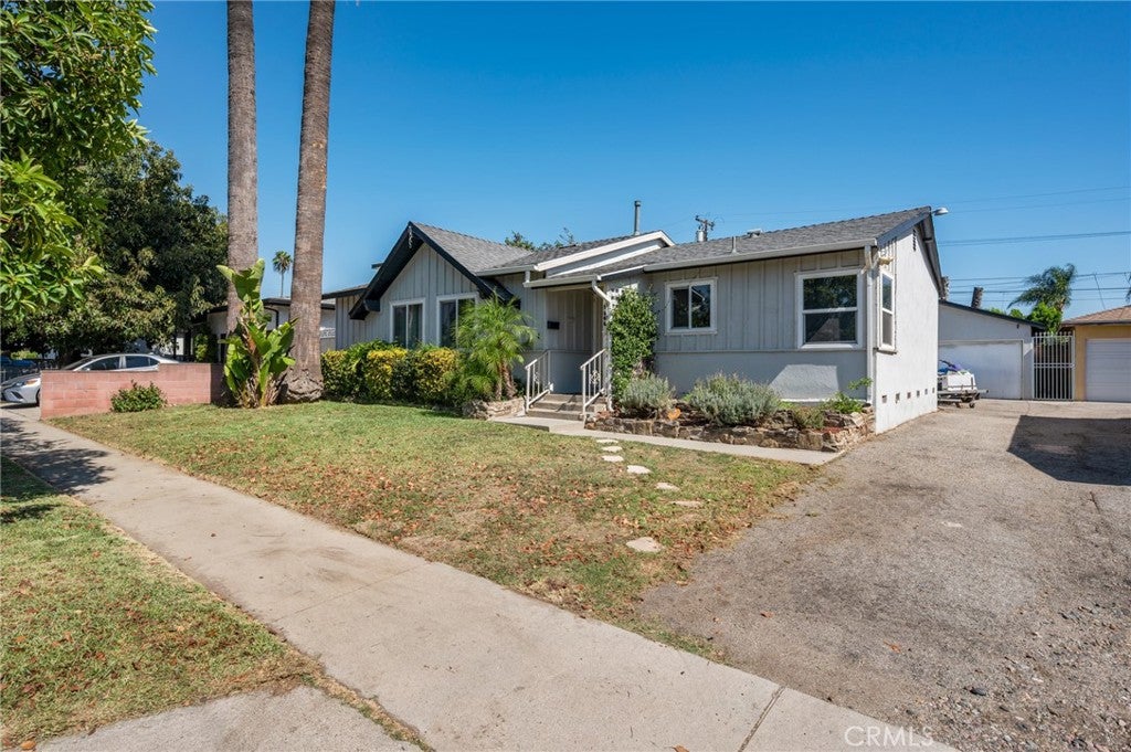1008 League Avenue