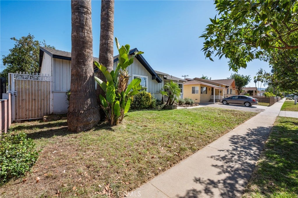1008 League Avenue