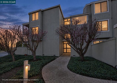 Photo of 2 Lakeview Ct Ct, Novato, CA 94947 (MLS # 41148676)