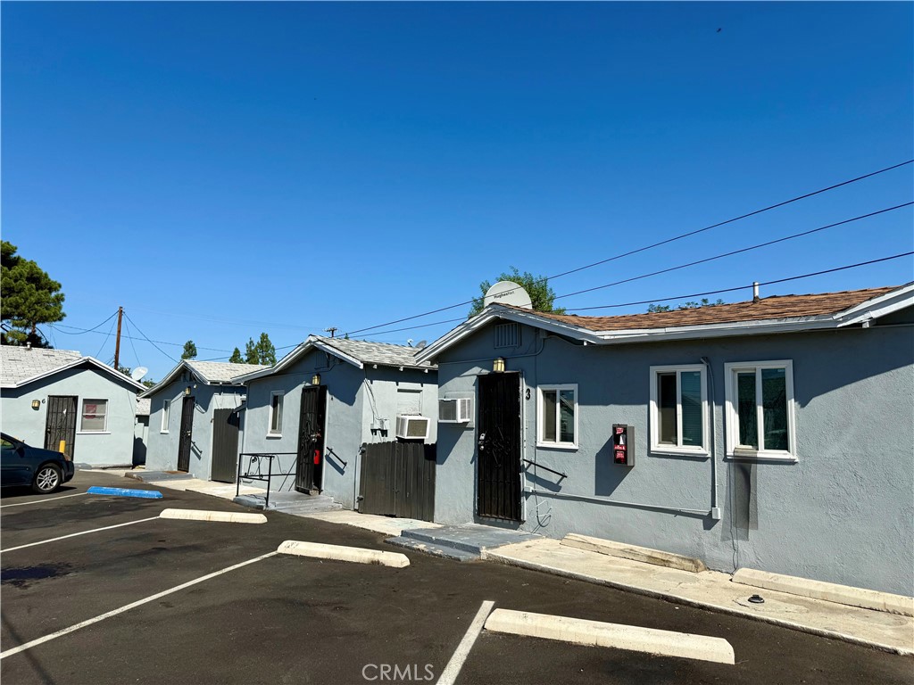 123 N Inez Street