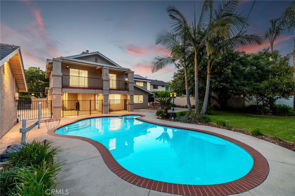 900 Canyon View Drive