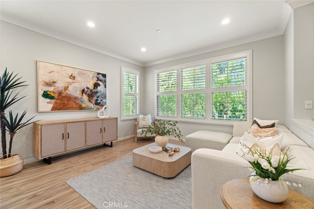 111 Thornhurst