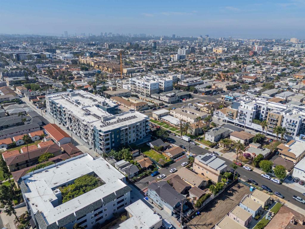 3057 Walton