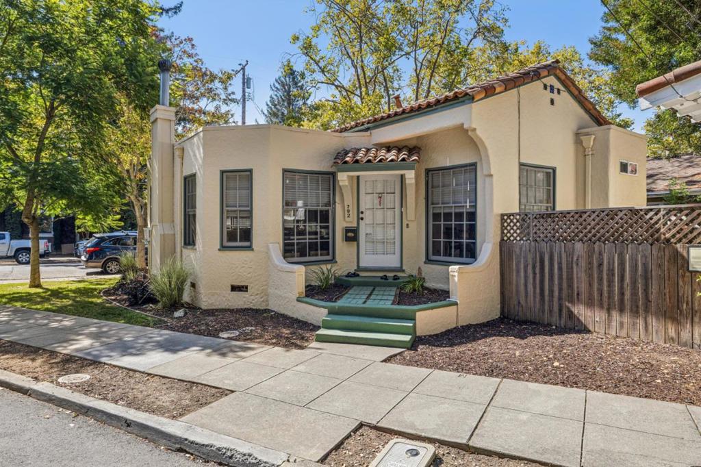 790792 Palo Alto Avenue